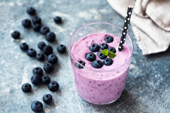 Smoothie with blueberries